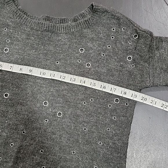 🖤 5/$20 🖤 EXPRESS.. gray sweater.. - Picture 13 of 14
